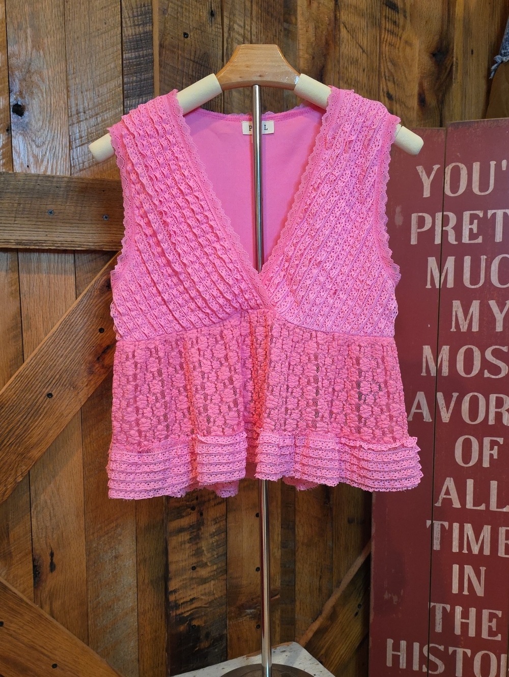 089p POL Bright Pink Crochet V-Neck Peplum Camisole